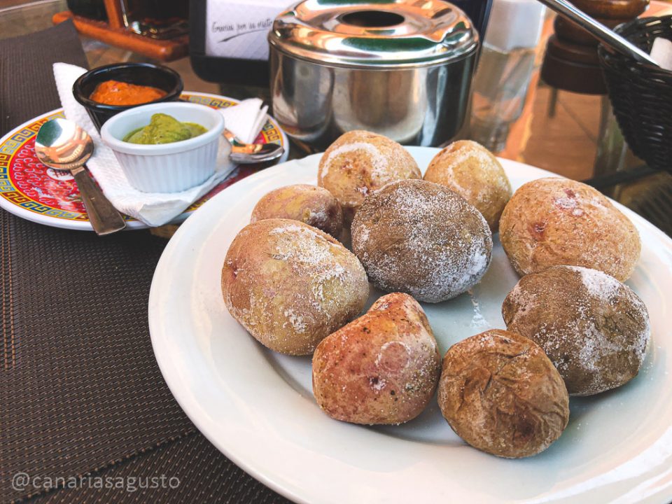 papas arrugadas con mojo