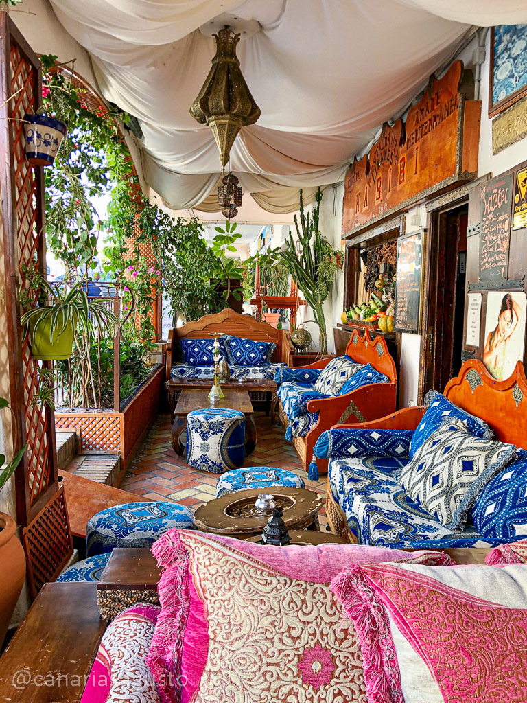 entrada del restaurante habibi